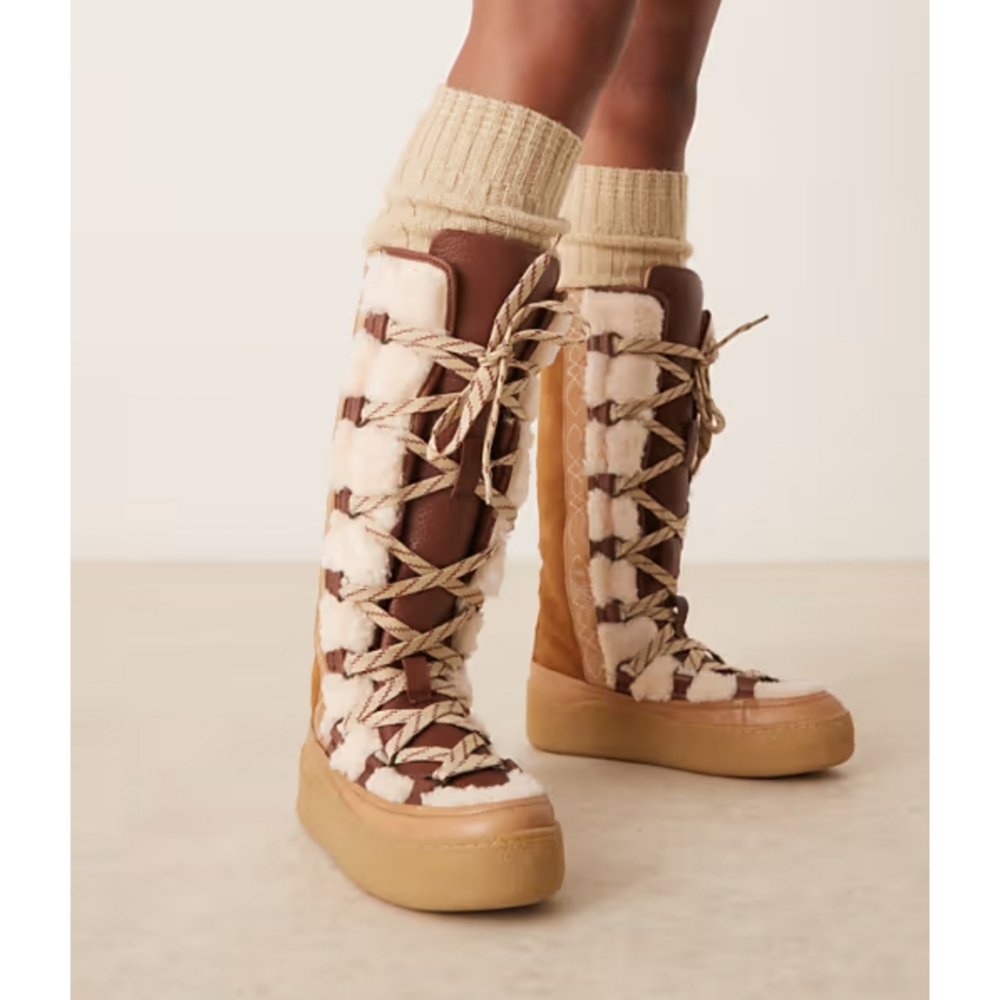 Free People Wilder Mukluk Boots Size 9